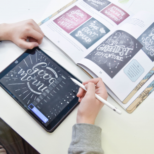 Draw-Planet-digitalni-lettering-iPad-Procreate-2