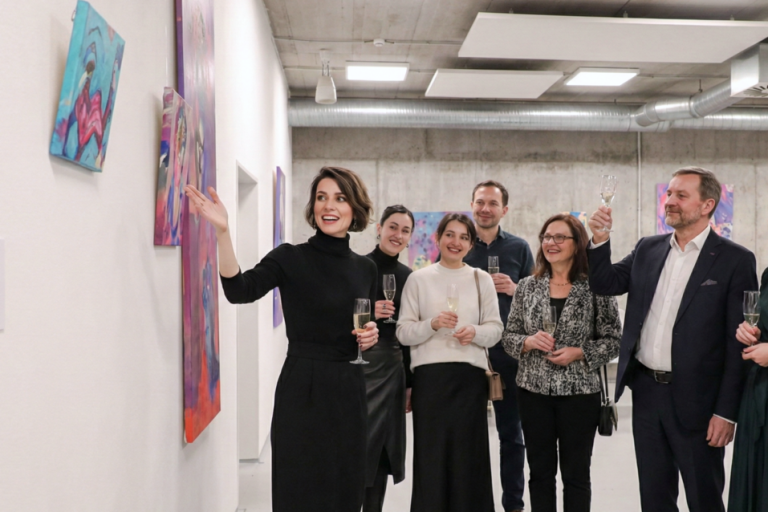 Umělecká výstava Draw Planet (1)